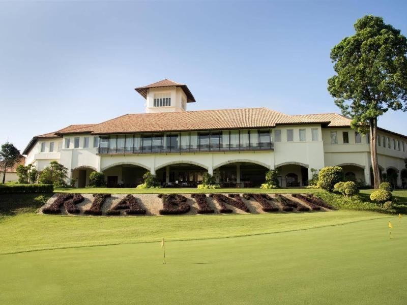 Ria Bintan Golf Lodge Лагой Екстериор снимка